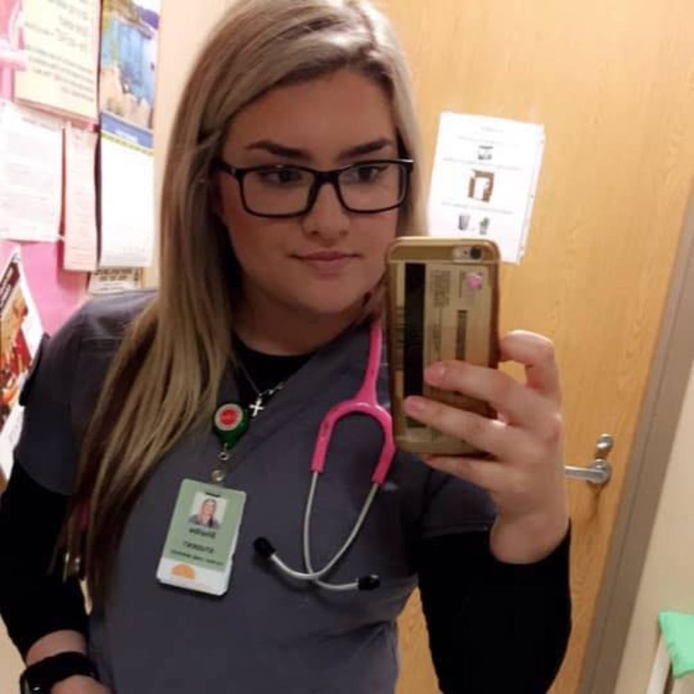 Meet your Posher, Shelbe